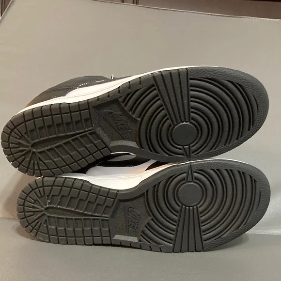 Nike Dunk Low Retro Black White “Pandas” mens 8 - Picture 6 of 7